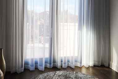 Xteamers-Drapes-and-blinds-cleaning-380-x-254